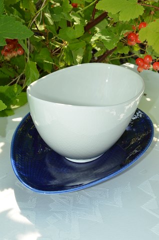 Blue Fire
Rörstrand
Sauce boat with stand, Sold
