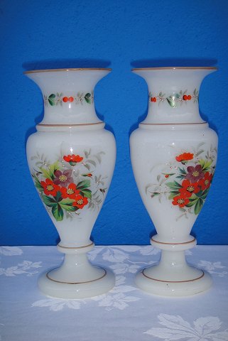 Pair vases