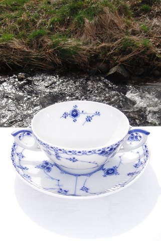 Royal Copenhagen  Blue fluted half lace Soupcup 669