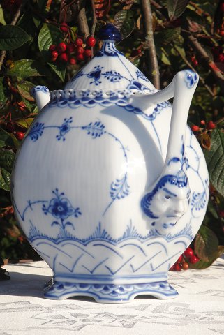 Royal Copenhagen Blue fluted full lace Tea pot