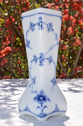 Kongelig Musselmalet Vase 438