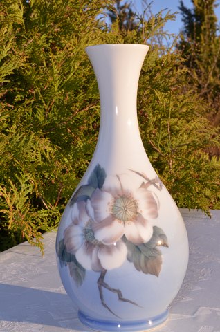 Royal Copenhagen  Vase 51