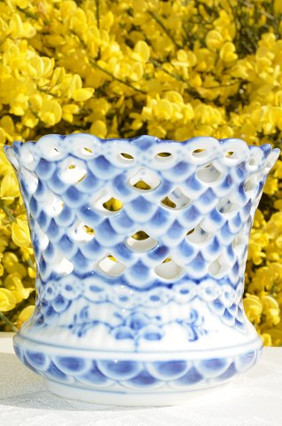 Royal copenhagen 
Blue fluted full lace
Vase 1015