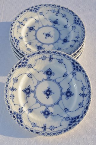 Royal Copenhagen  Blue fluted half lace Plate 576