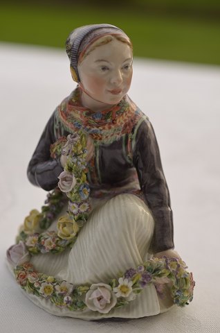 Royal Copenhagen Figurine Amager Gril 12412