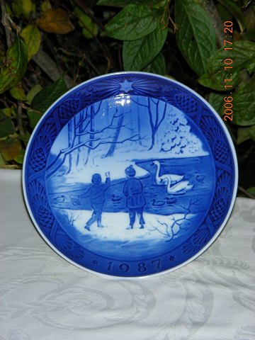 Royal Copenhagen  Christmas plate 1987