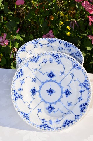 Royal Copenhagen Blue fluted Full lace Deep plate 604