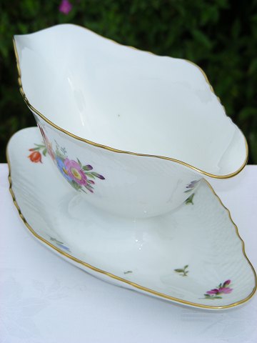 Royal Copenhagen porcelain, Leight Saxon Flower Sauce boat 1871