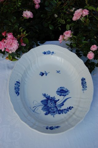 Royal Copenhagen  Blue flower curved Serving dish 1555