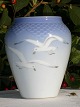 Bing & Grondahl Seagull with gold            Vase
